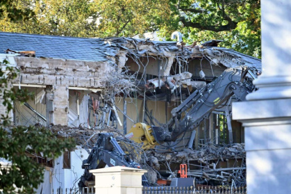 Heavy machinery began tearing down a section of the East Wing of the White House as construction commenced on President Donald Trump’s planned ballroom - Pedro UGARTE (AFP)