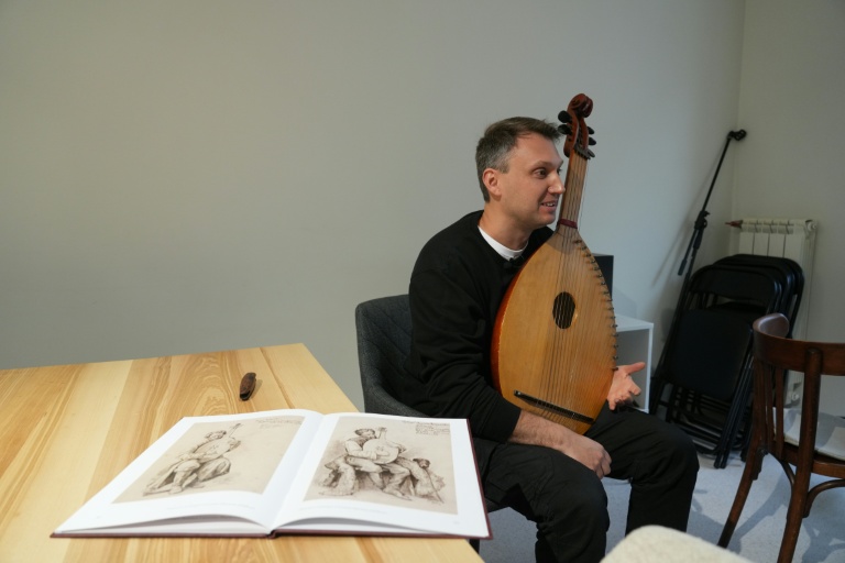 Kharkiv's lute-playing publisher champions 'cultural resistance'