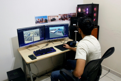 Video game developers like Angel Villaverde, 19, say the more realistically gruesome a game is, the more popular - Julio César Aguilar (AFP)