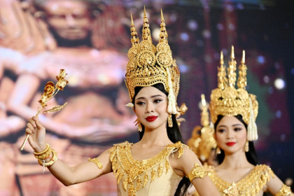 Khmer classical dance is renowned for its graceful hand gestures and stunning costumes - TANG CHHIN Sothy (AFP)