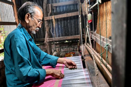 The designs and textures of the Tangail sari won UNESCO recognition in December as intangible cultural heritage reflecting "local social and cultural practices" - Munir UZ ZAMAN (AFP)