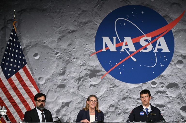 After Artemis II, NASA looks to SpaceX, Blue Origin for Moon landings