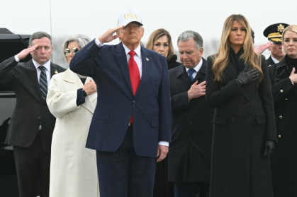 Many Americans deemed Trump's USA cap inappropriate for a solemn 'dignified transfer' ceremony - SAUL LOEB (AFP)