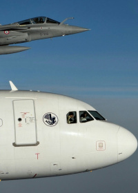 Pope Leo spent about 30 minutes in the cockpit of the aircraft that flew him to Metz - Handout (AFP)