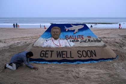 Indians have hailed captain Smit Machchhar as a hero for his efforts to avert disaster in the flydubai drama - STR (AFP)